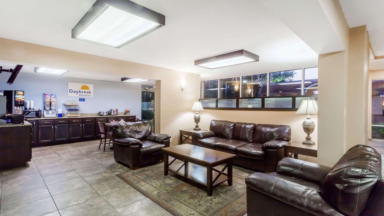 Photo of Livingroom in Jackson