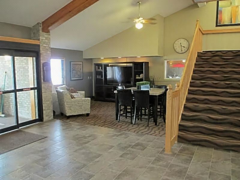 Photo of Livingroom in Algona