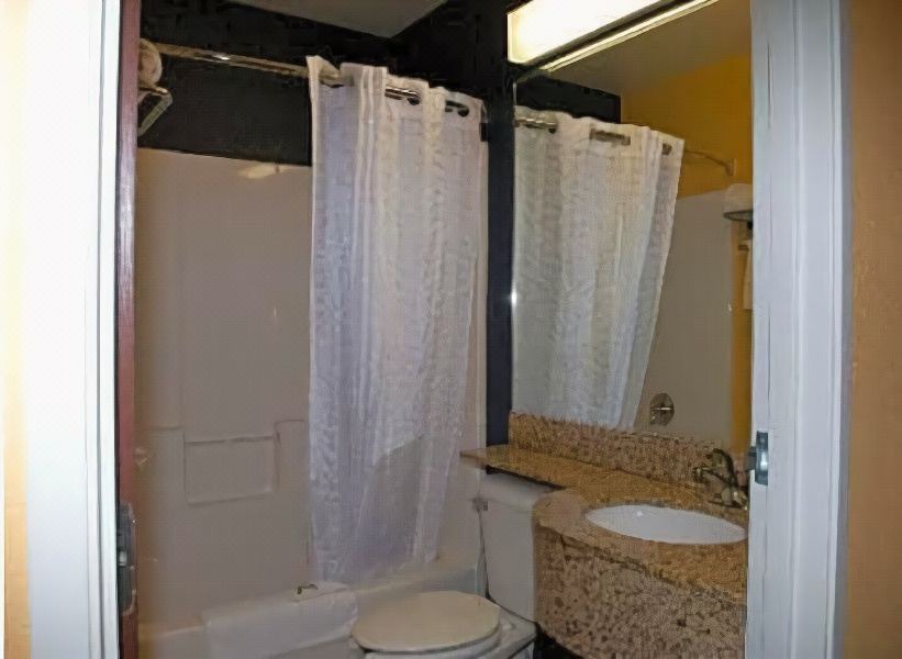 Photo of Bathroom in Chili Center