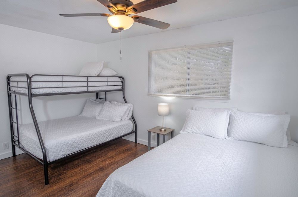Photo of Bedroom in Midtown