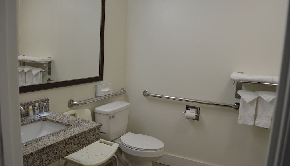Photo of Bathroom in Tulare