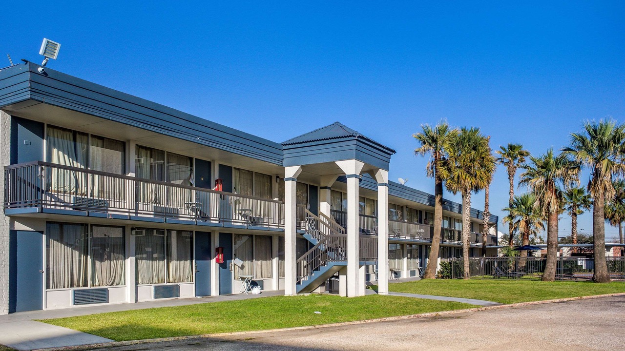 Photo of Buildings in Pasadena