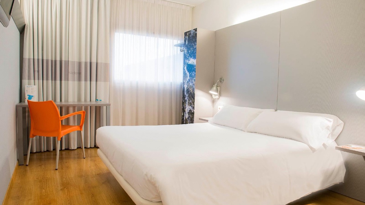 Photo of Bedroom in Salt