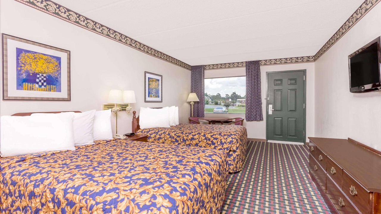 Photo of Bedroom in Perry