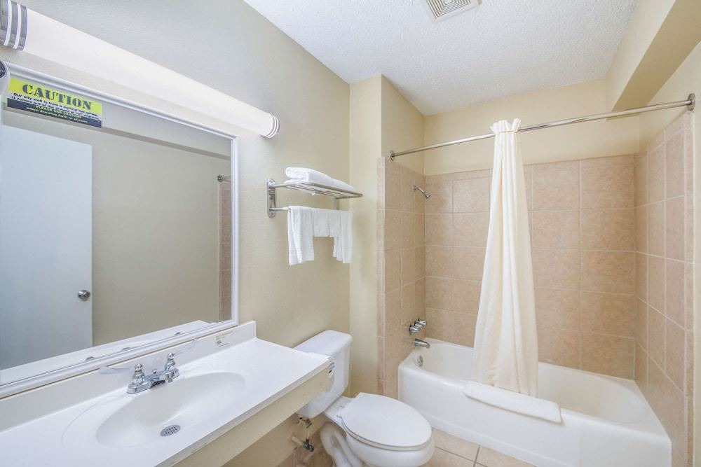 Photo of Bathroom in Giddings
