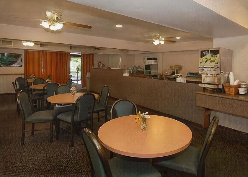Photo of Livingroom in Central City