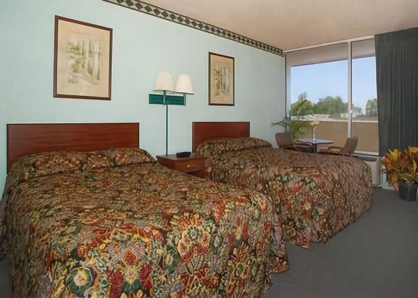 Photo of Bedroom in Winfield