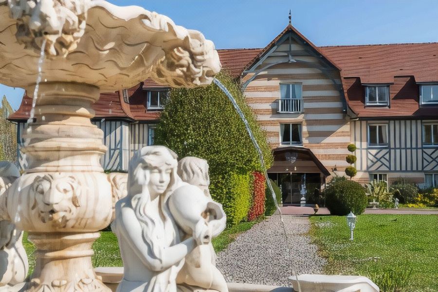 Photo of Buildings in Cricqueboeuf