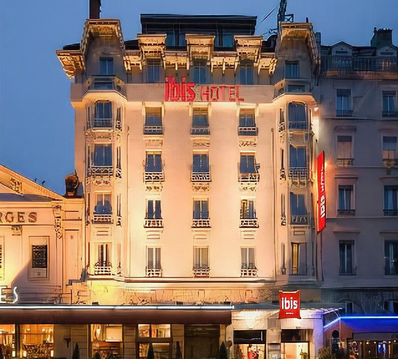 Photo of Buildings in 2nd Arrondissement