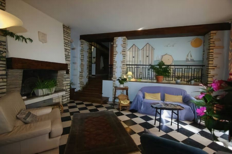 Photo of Livingroom in Trouville-sur-Mer