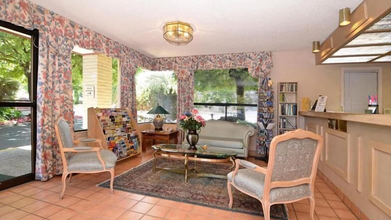 Photo of Livingroom in North Whisman