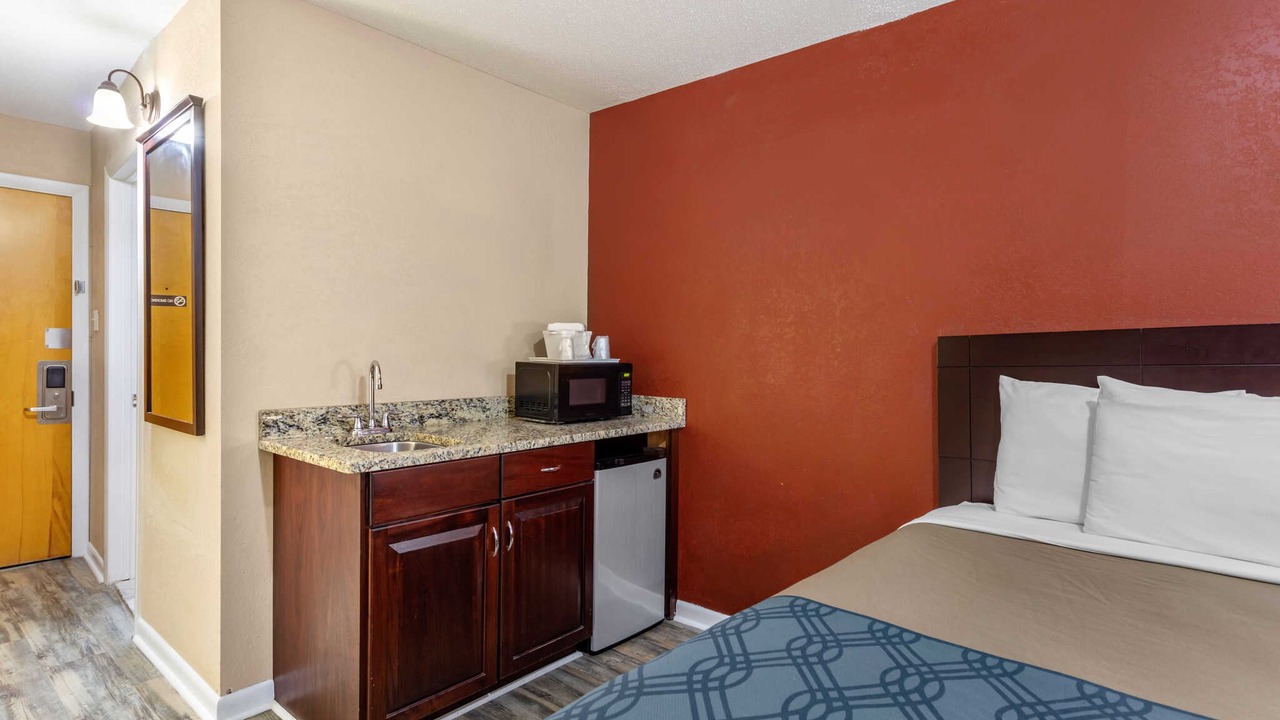 Photo of Bedroom in Westbrook Center