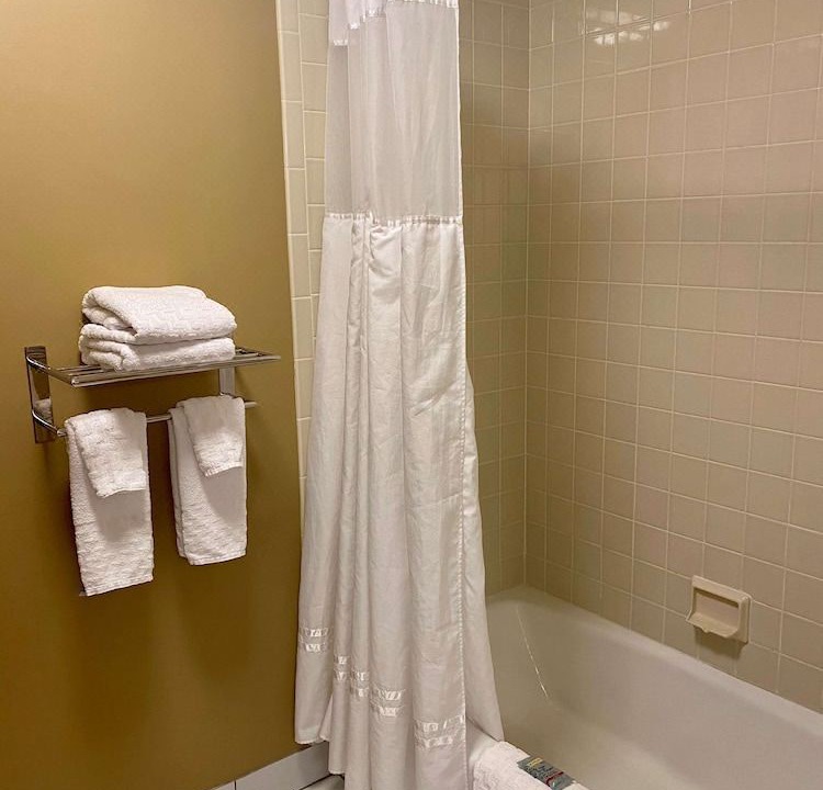 Photo of Bathroom in Bowling Green