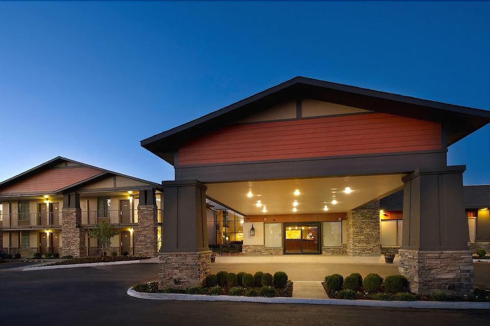 Photo of Buildings in Woodward