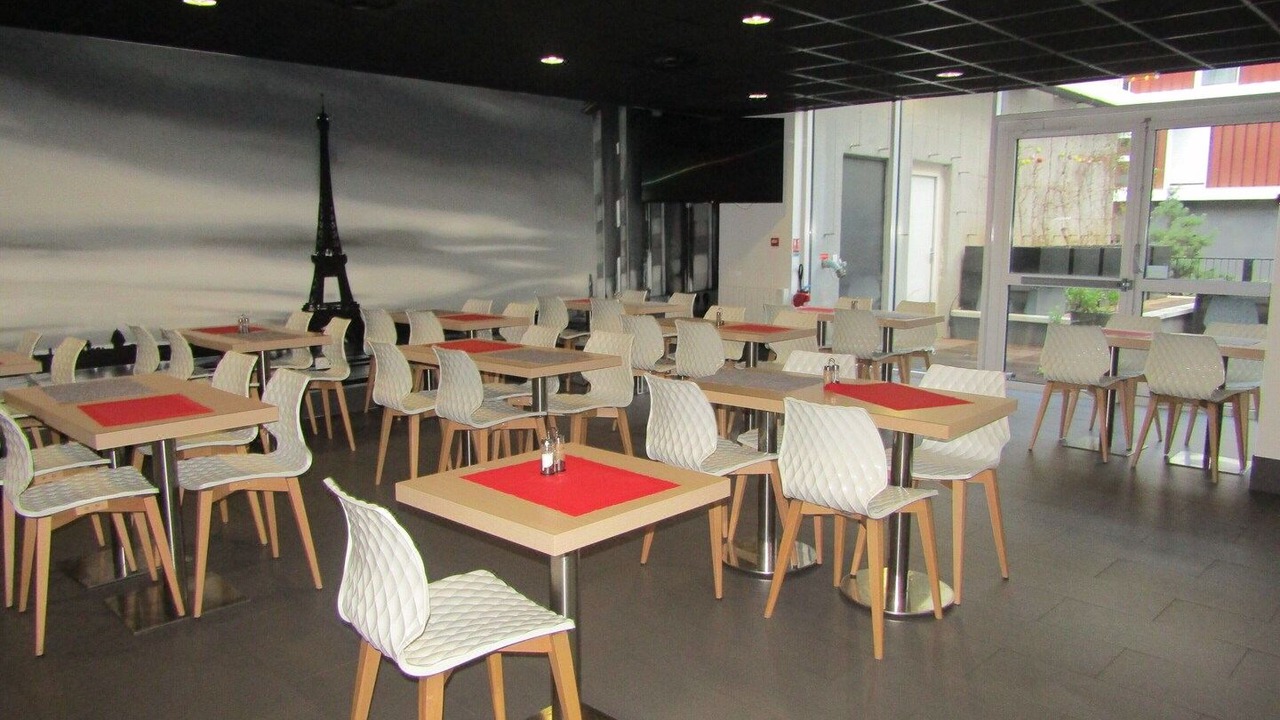 Photo of Others in Palaiseau