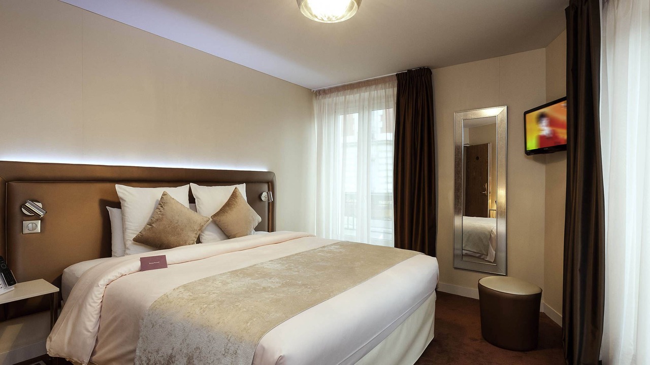 Photo of Bedroom in 13th Arrondissement