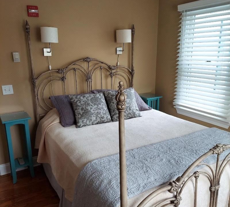 Photo of Bedroom in Wall