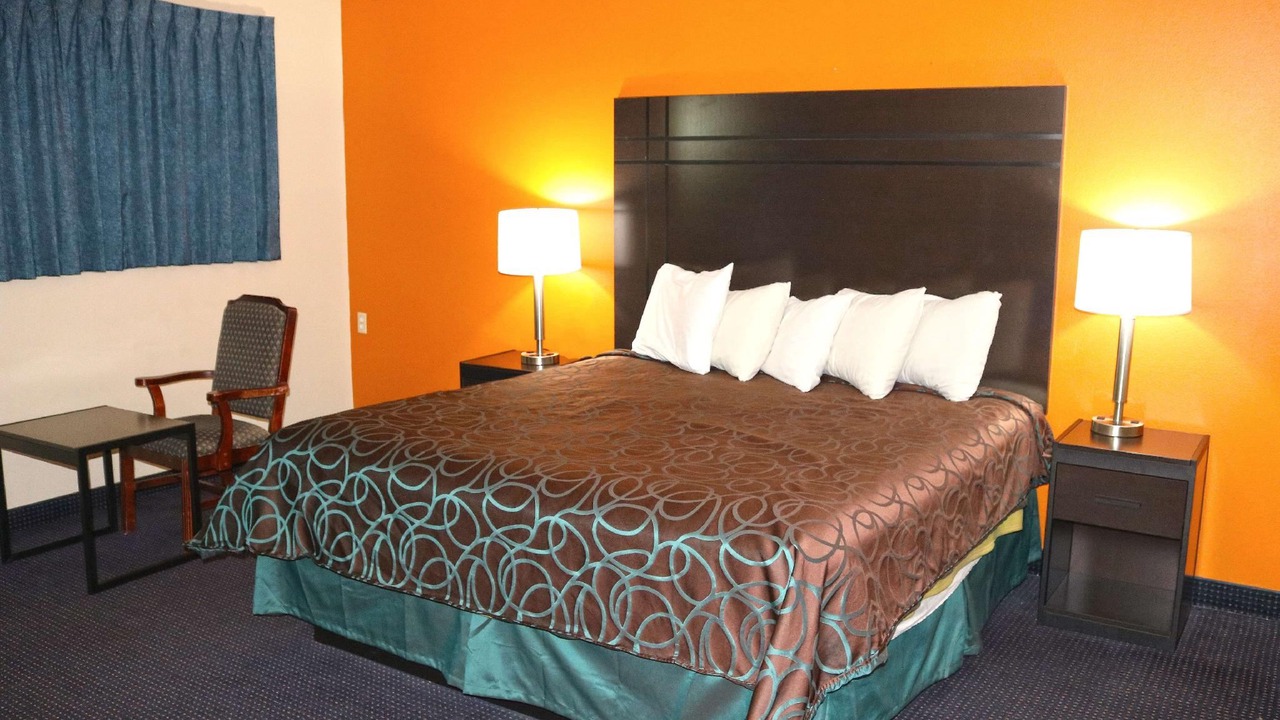 Photo of Bedroom in Giddings