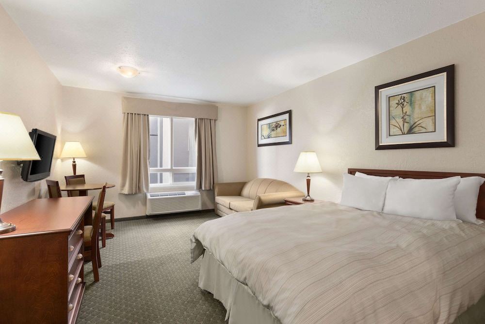 Photo of Bedroom in Winkler