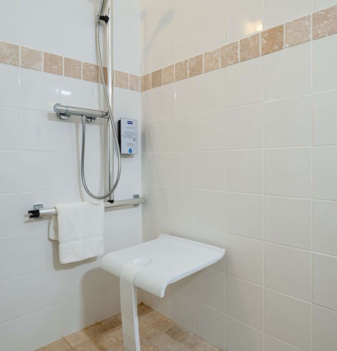 Photo of Bathroom in Nuits-Saint-Georges