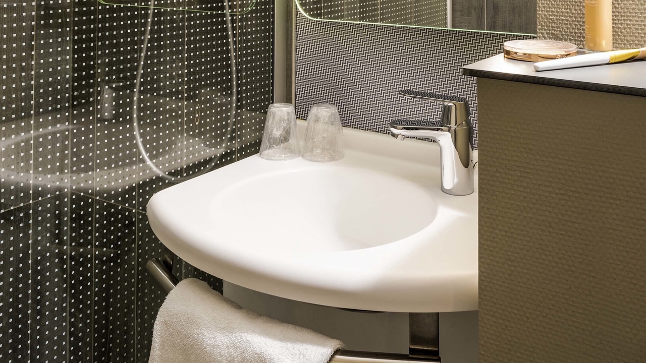 Photo of Bathroom in Cergy