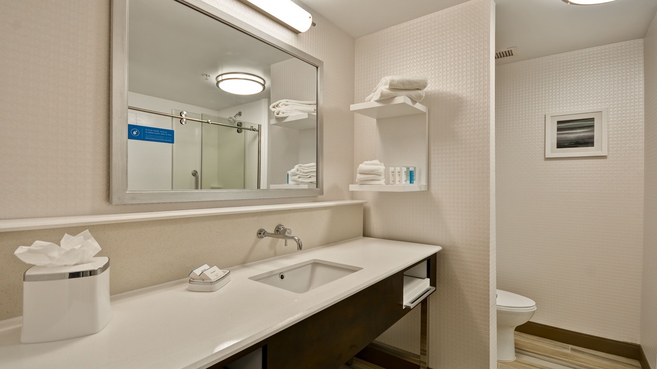 Photo of Bathroom in Warren