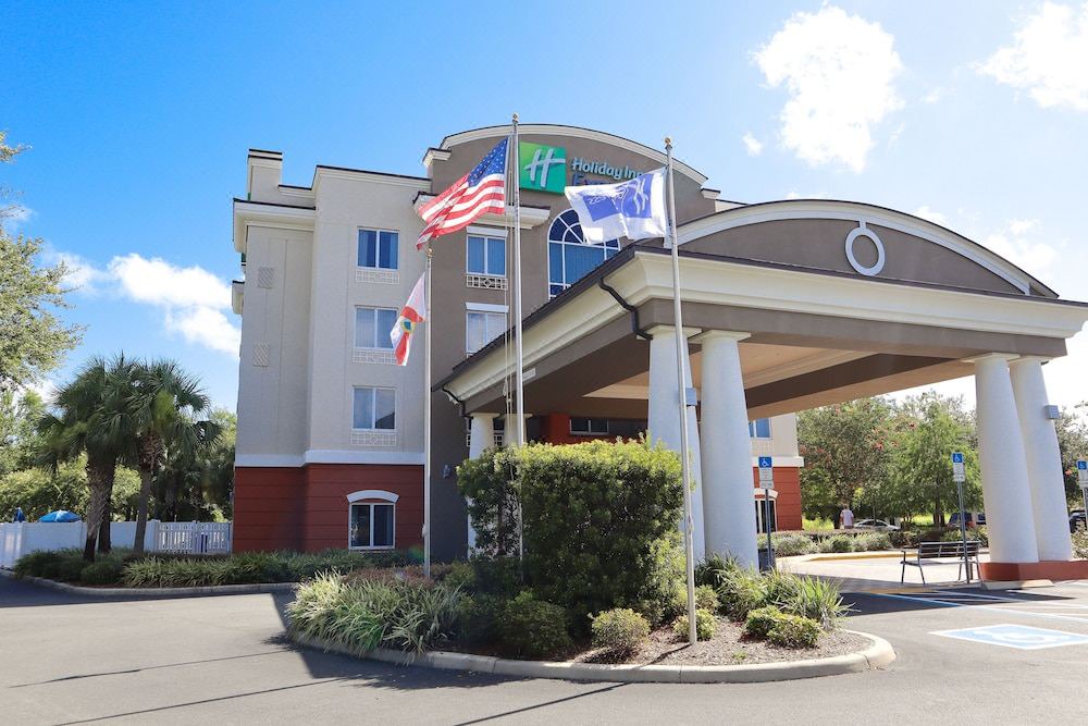Photo of Buildings in Crystal River