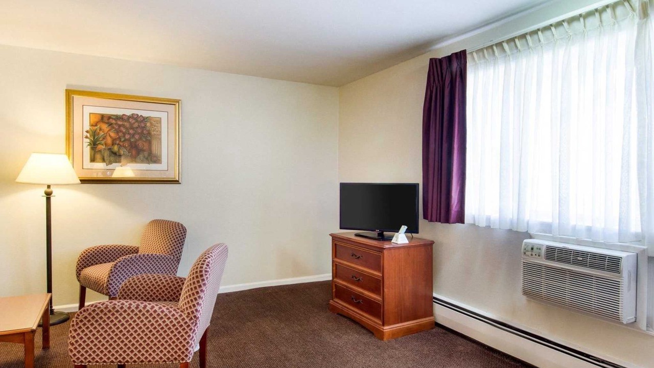Photo of Livingroom in Northborough