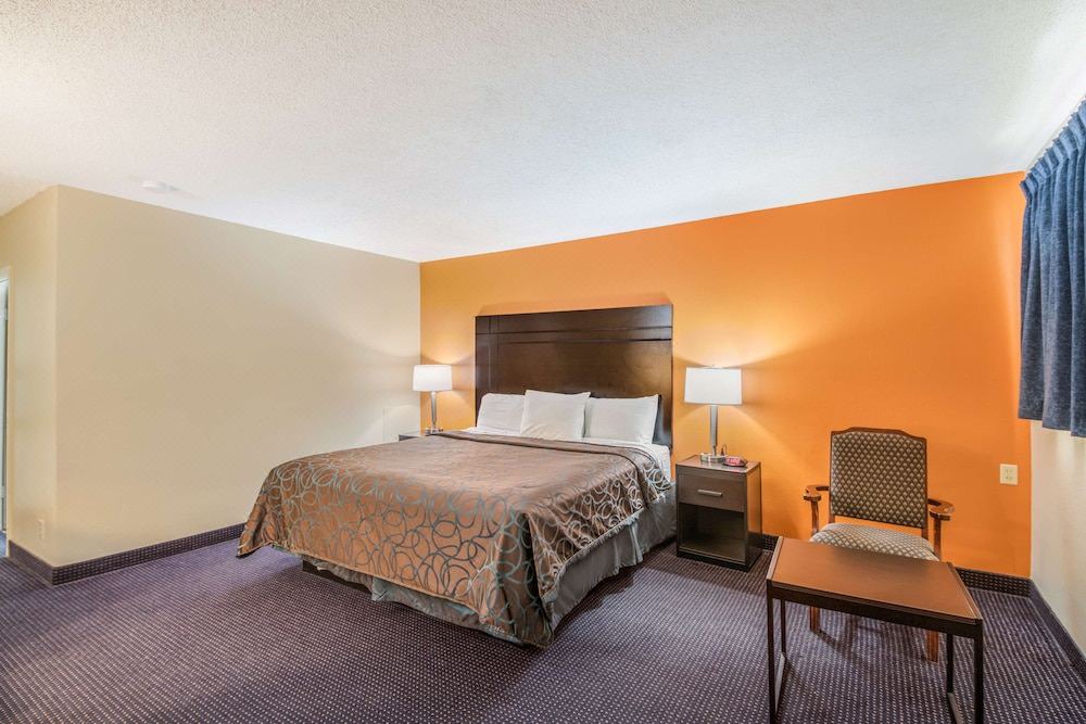 Photo of Bedroom in Giddings