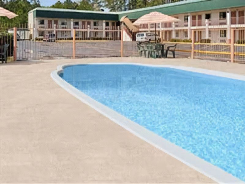 Photo of Outdoor in Pineville