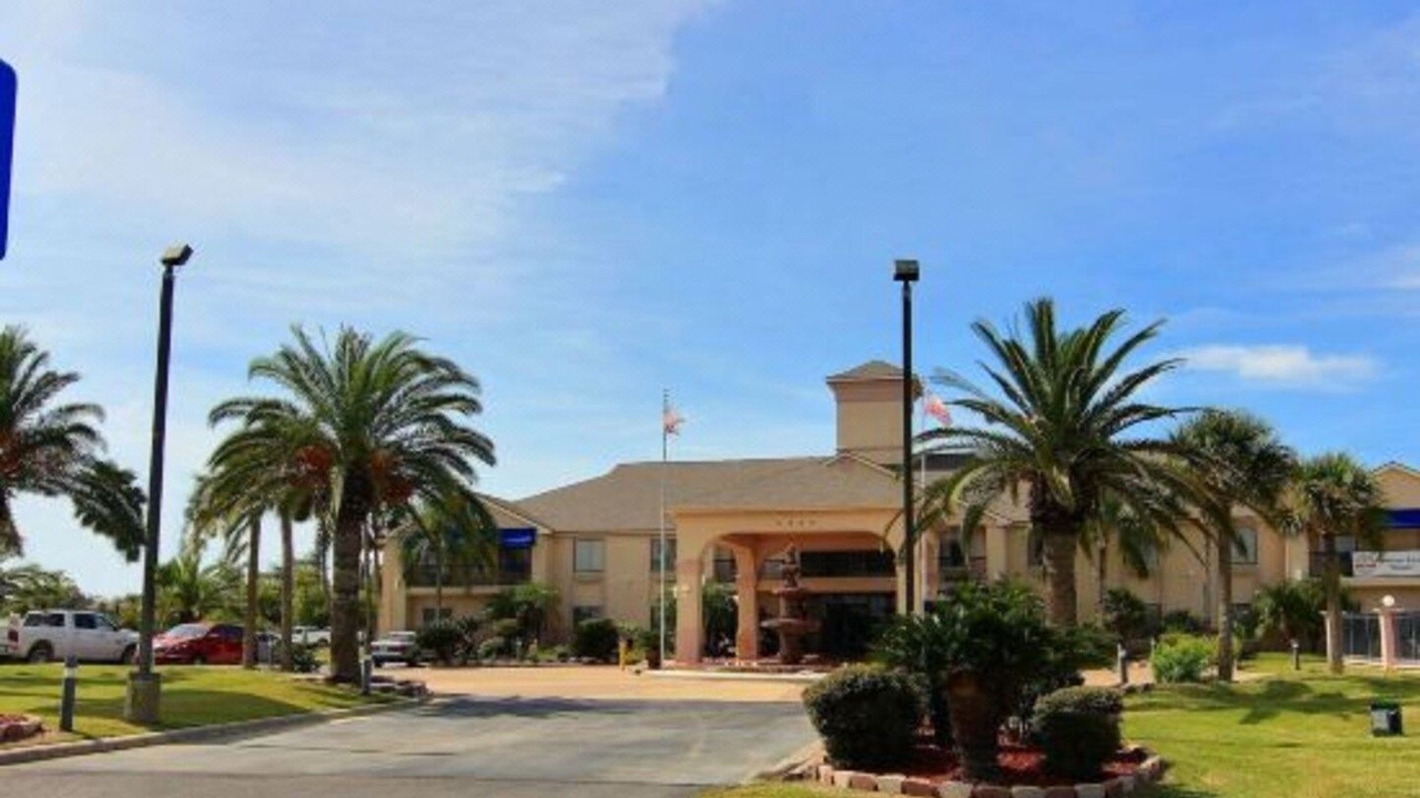 Photo of Buildings in Ingleside
