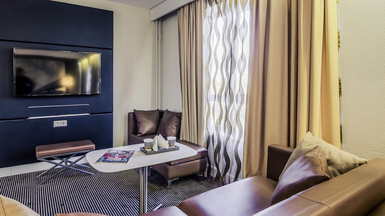 Photo of Others in Cergy