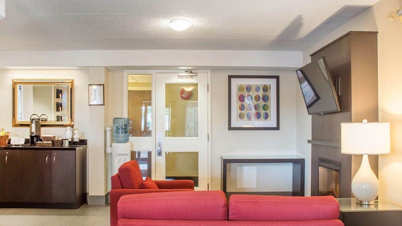 Photo of Livingroom in Brantford
