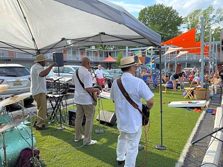 Photo of Others in Royal Oak