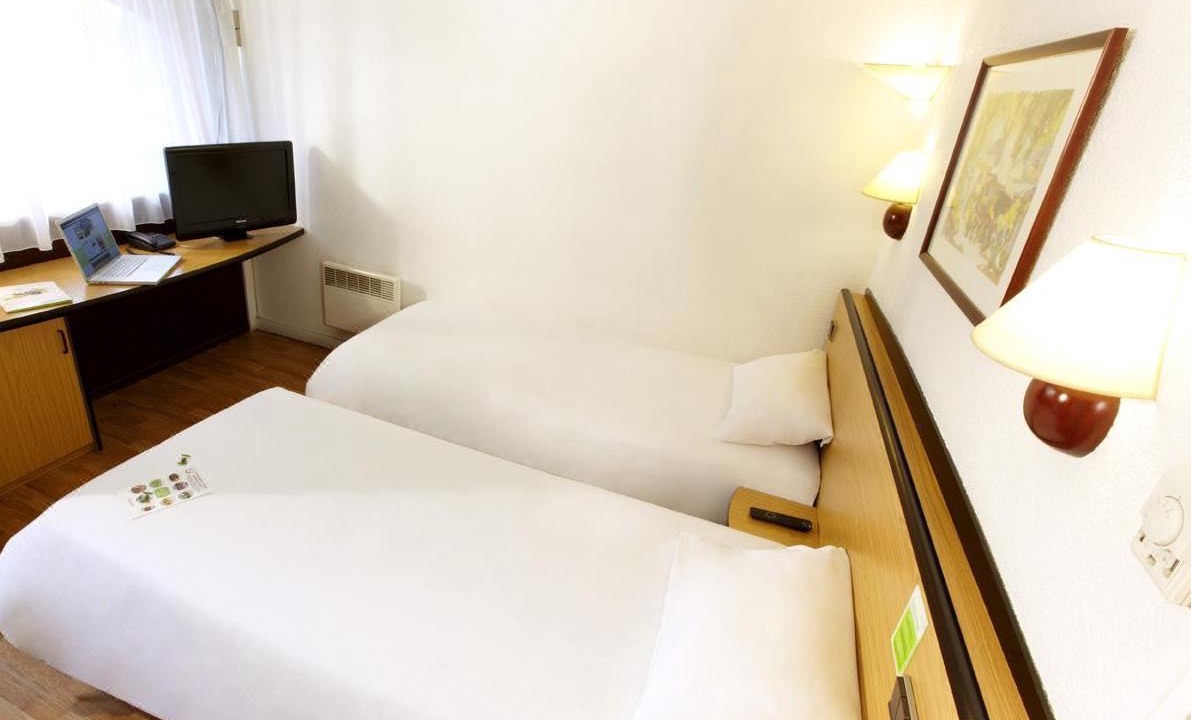 Photo of Bedroom in Balaruc-le-Vieux