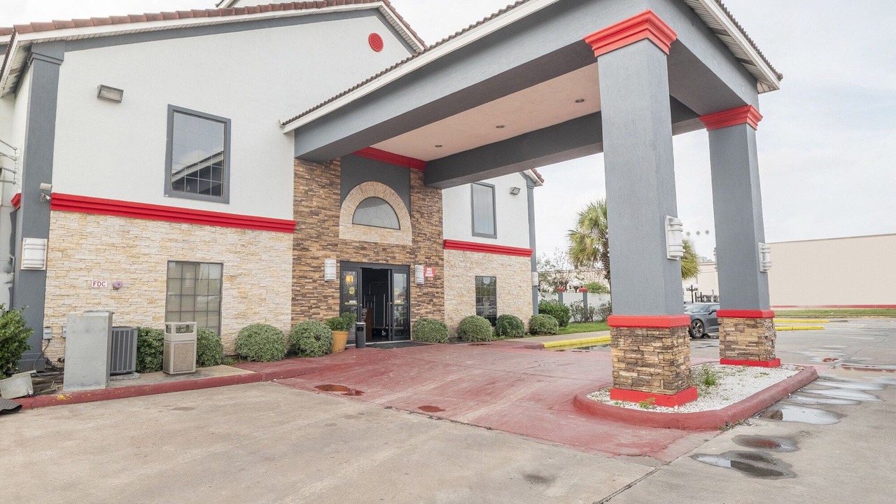 Photo of Buildings in Greater Greenspoint