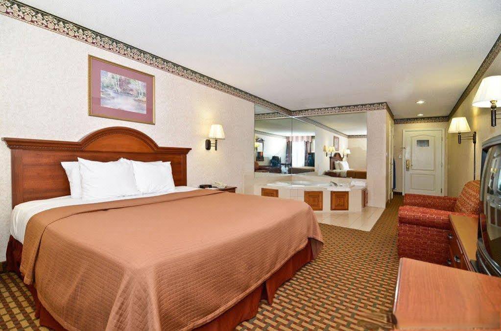Photo of Bedroom in Perry