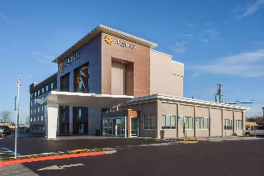 Photo of Buildings in Madera