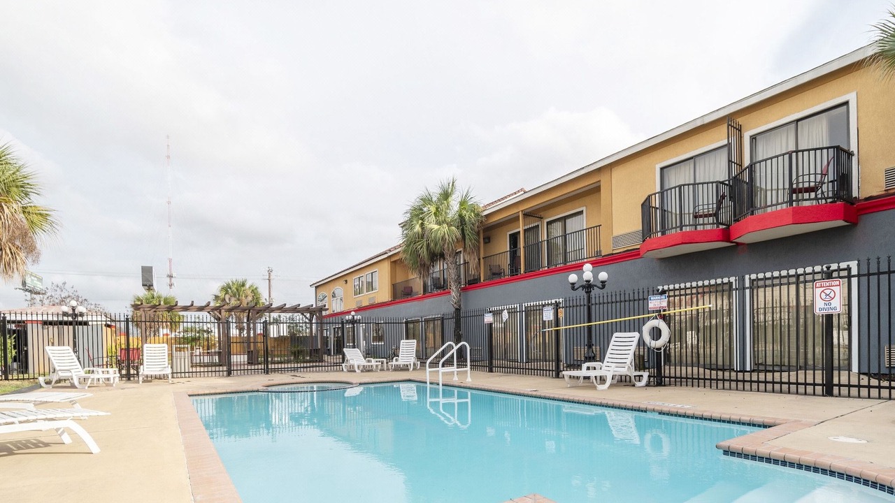 Photo of Outdoor in Greater Greenspoint