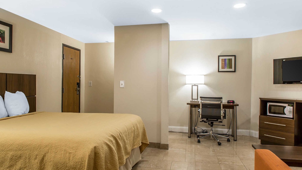 Photo of Bedroom in Middletown