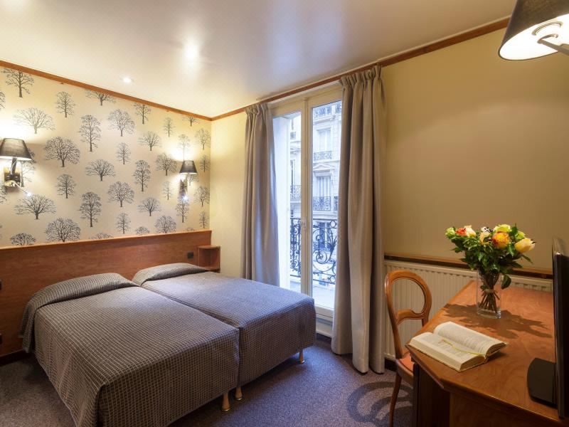 Photo of Bedroom in 6th Arrondissement