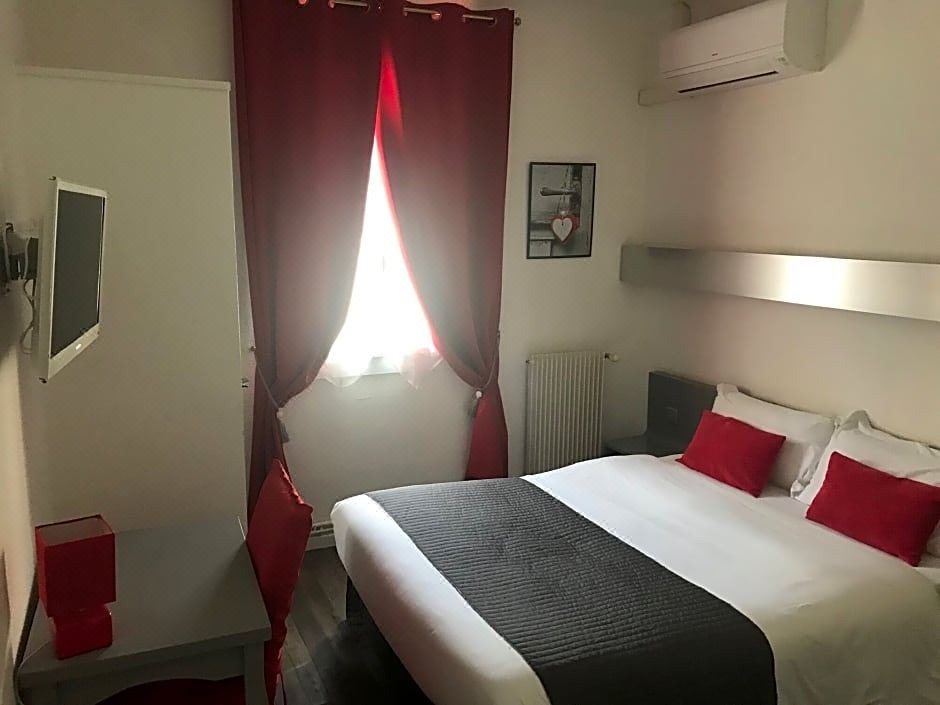 Photo of Bedroom in Entraigues-sur-la-Sorgue