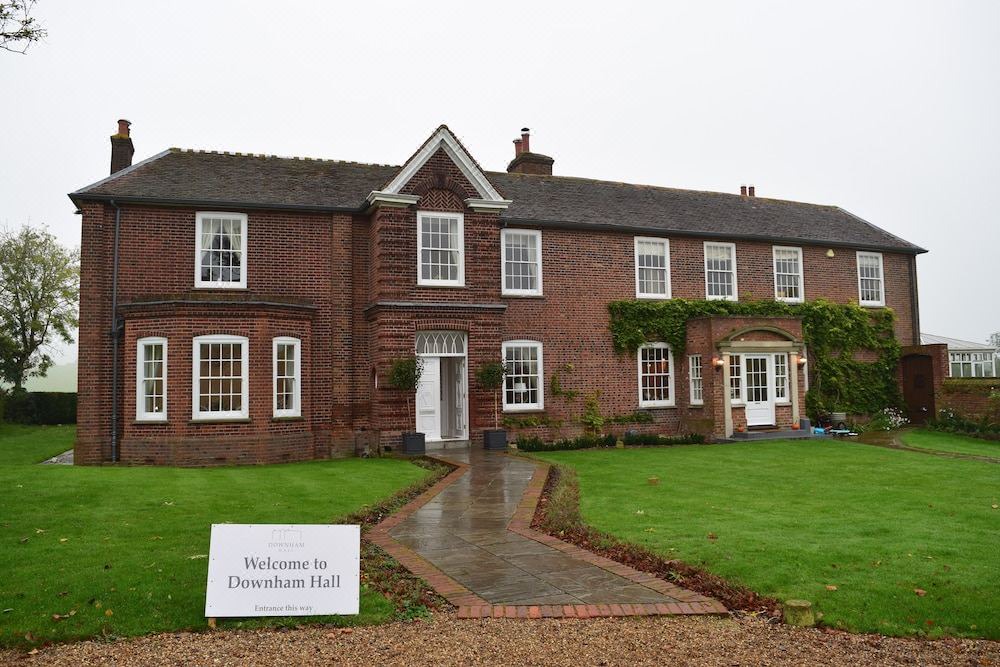 Photo of Buildings in Ramsden Heath