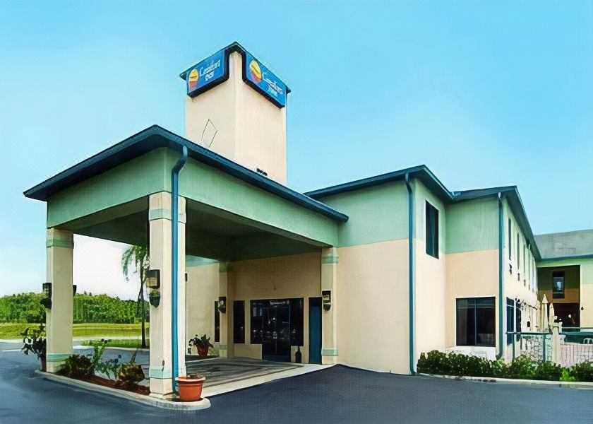 Photo of Buildings in Wesley Chapel