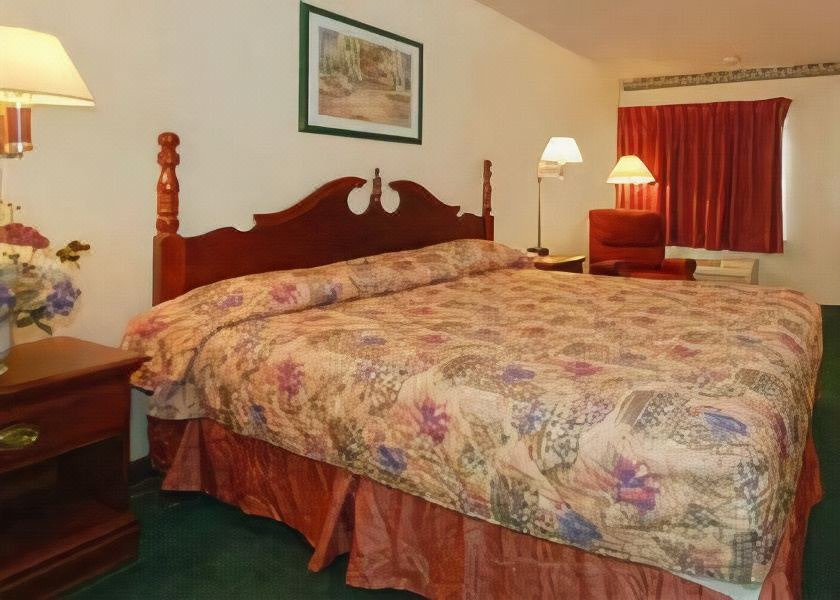 Photo of Bedroom in Central City