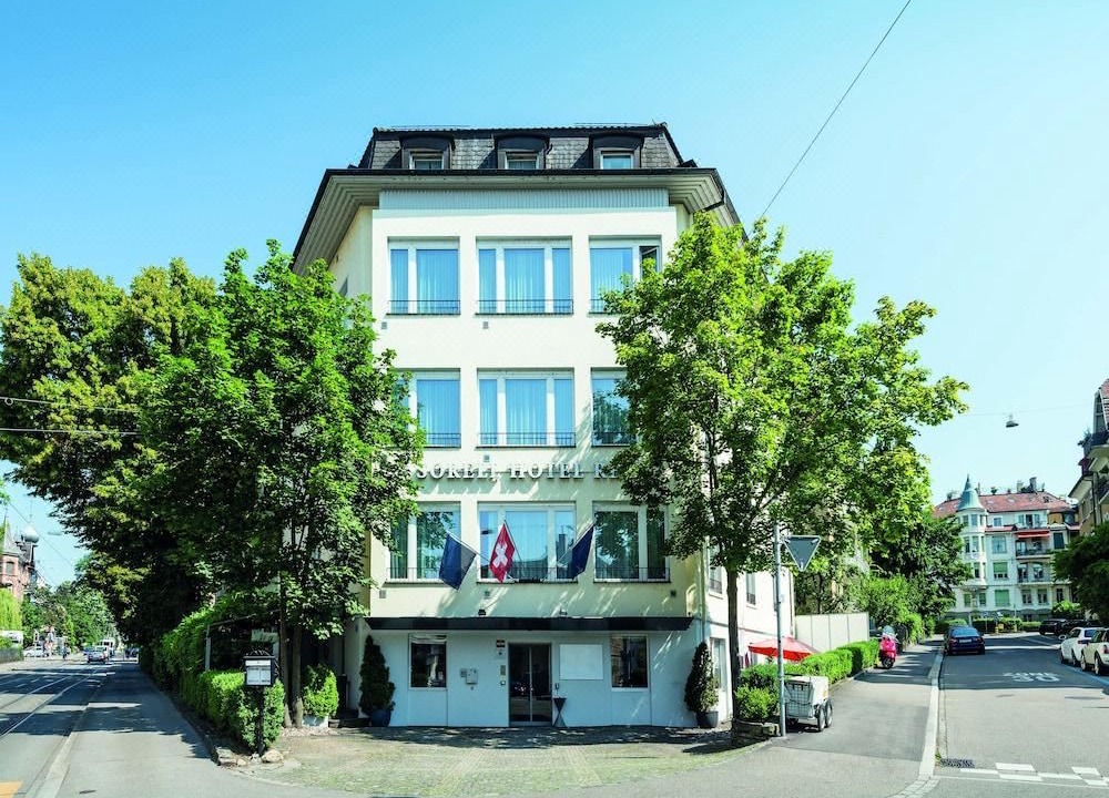 Photo of Buildings in District 6