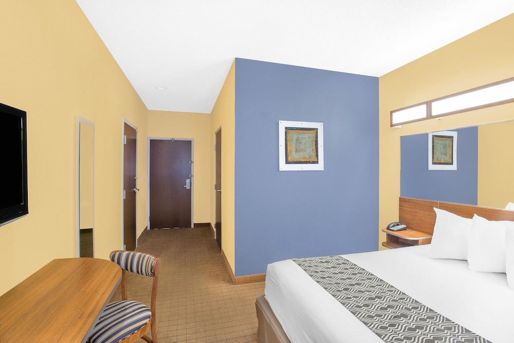 Photo of Bedroom in Chili Center