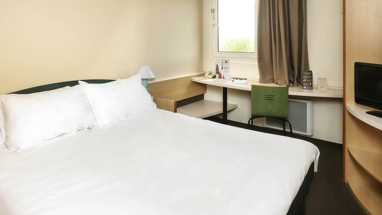 Photo of Bedroom in Venoy