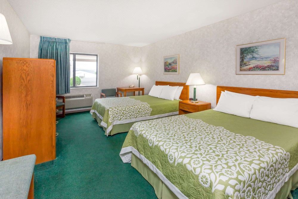 Photo of Bedroom in Alpena