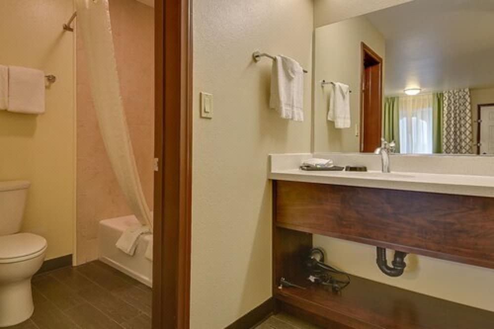 Photo of Bathroom in Bishop